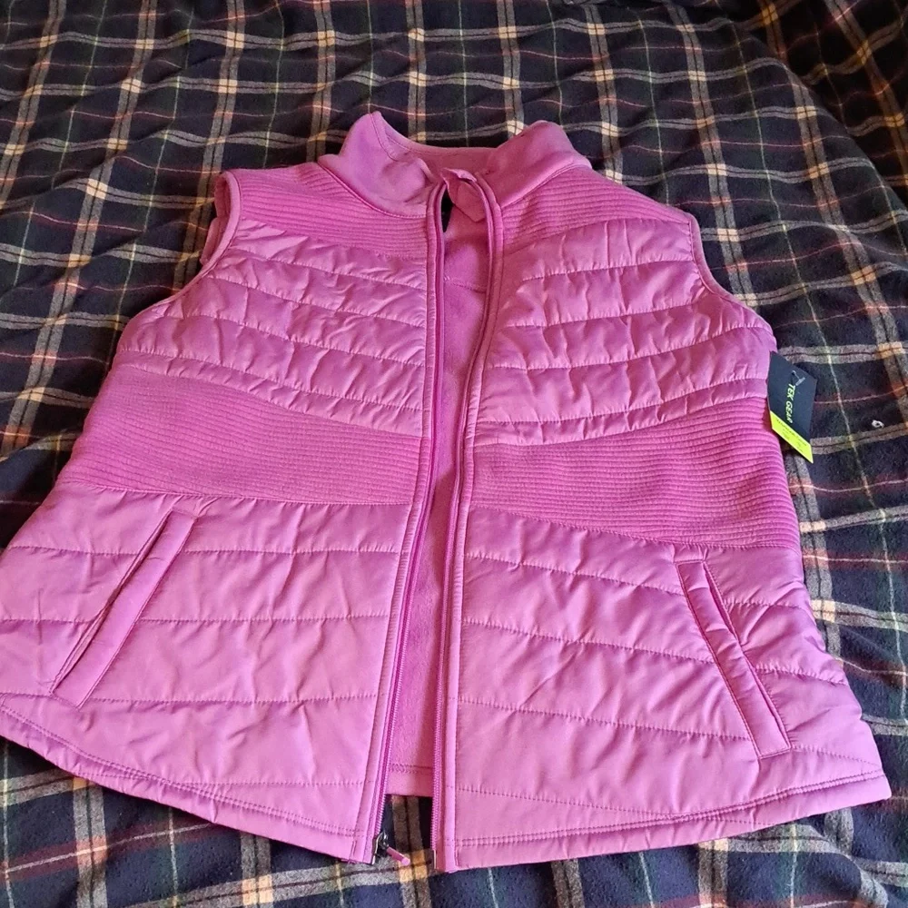 Woman's winter vest size large. New with tags. TEK GEAR - Picture 4 of 7